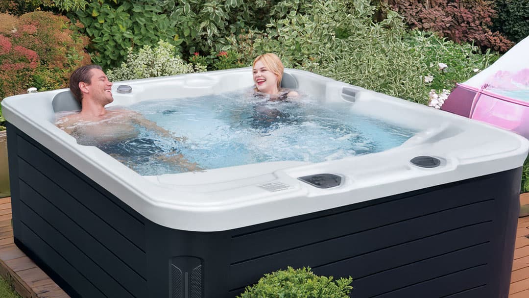 SPA / Tinas de hidromasaje para 4 o más personas con Aqua Purus Salum (electrólisis salina)